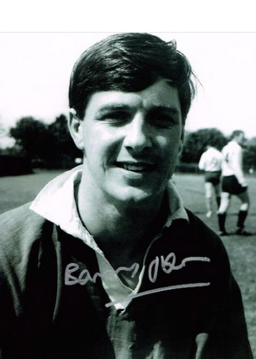 Wales and British Lions legendary fly half BARRY JOHN signed photo.
